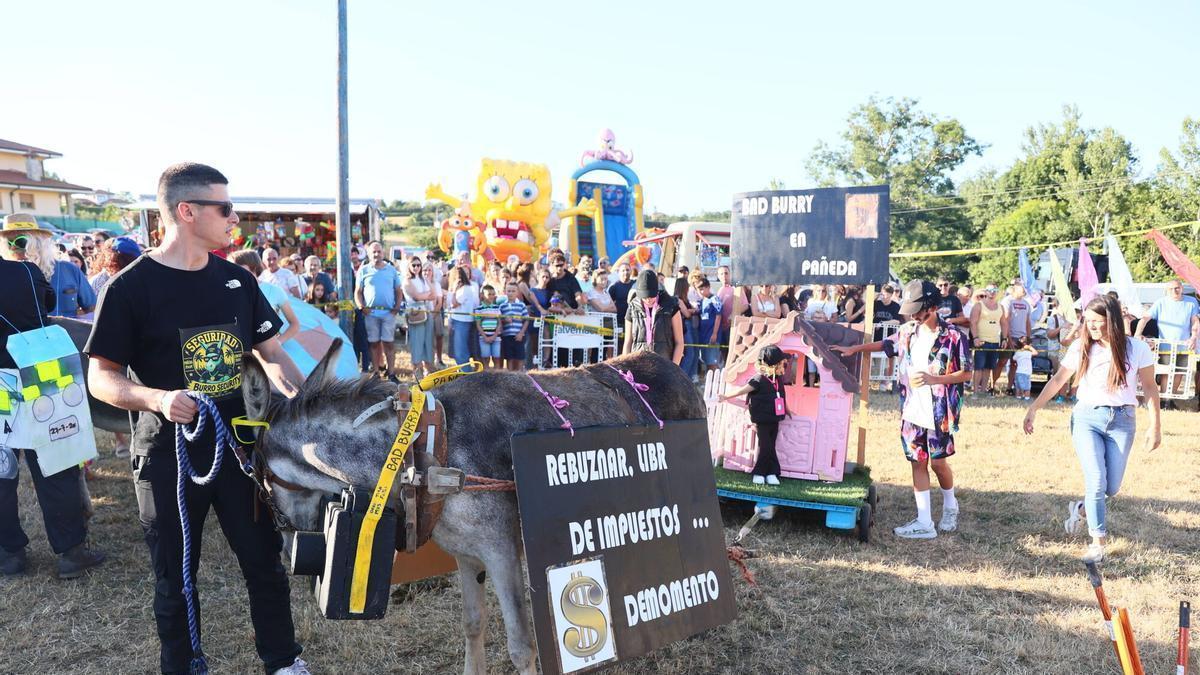 EN IMÁGENES: Así fue el divertido desfile de burros de Pañeda