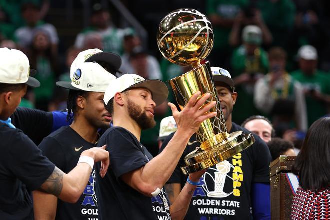 ¡Así celebraron los Warrios el título de la NBA!