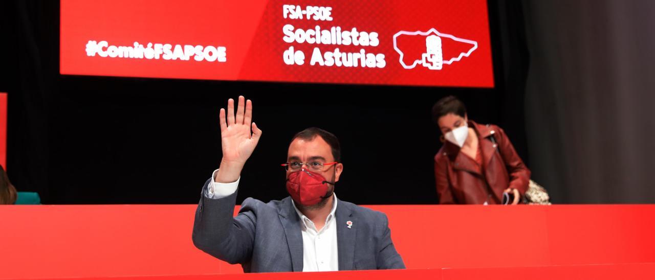 Adrián Barbón, en el comité autonómico de la FSA, celebrado en Gijón.