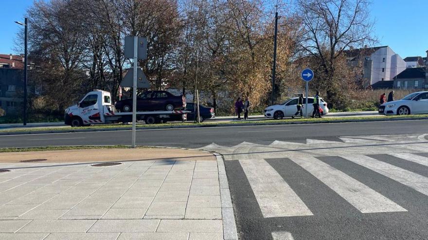Una colisión por alcance en la Avenida Xosé Cuíña se salda sin heridos