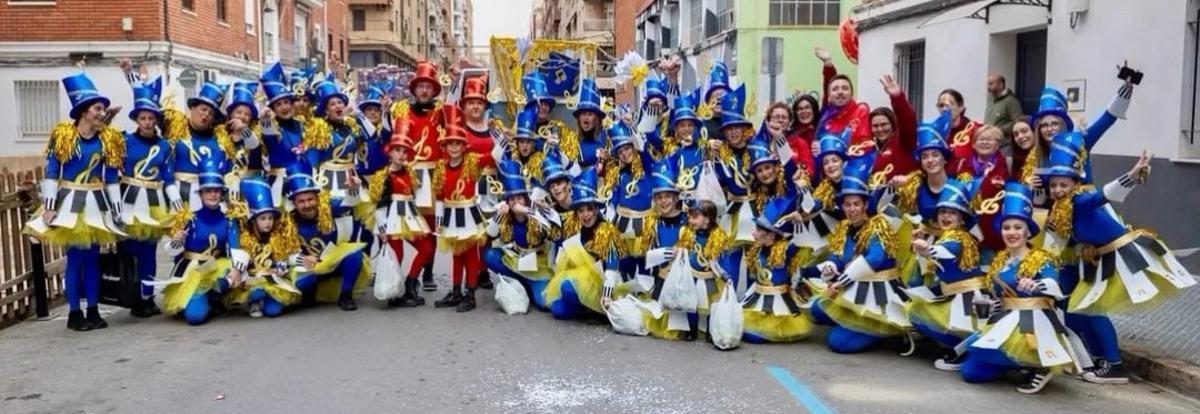 Falla Vila de Faura en la cabalgata de este año.