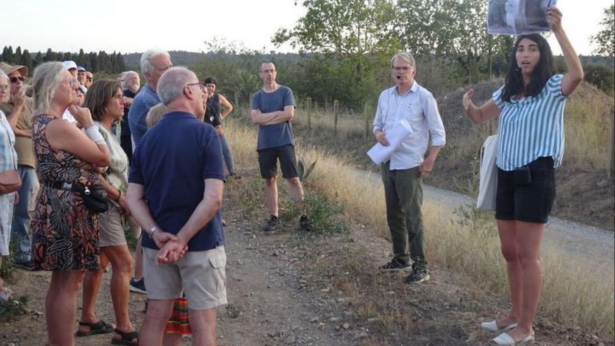 Exitosa sortida guiada a l’antic aeròdrom de Garriguella