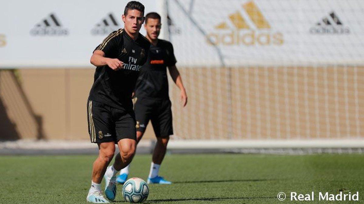 James Rodríguez, con Eden Hazard en segundo plano, durante el entrenamiento del Real Madrid