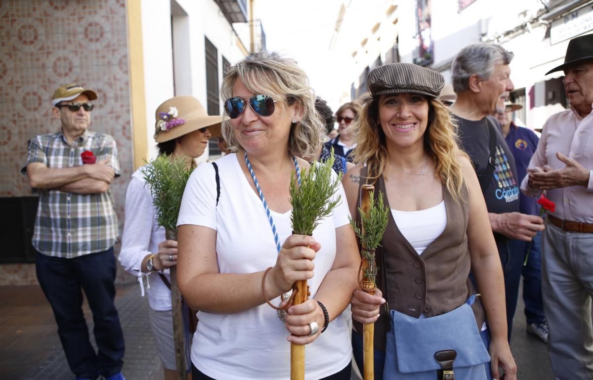 Gran ambiente y día soleado para la romería de Linares