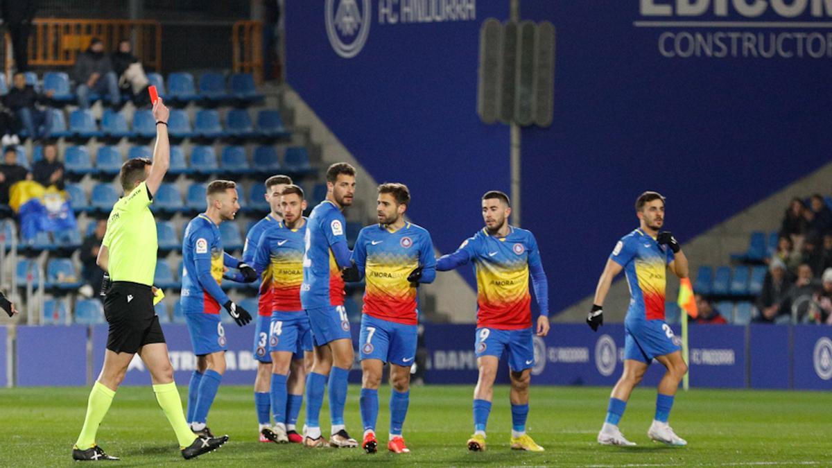 Pájara de la UD Las Palmas en los Pirineos (0-0)