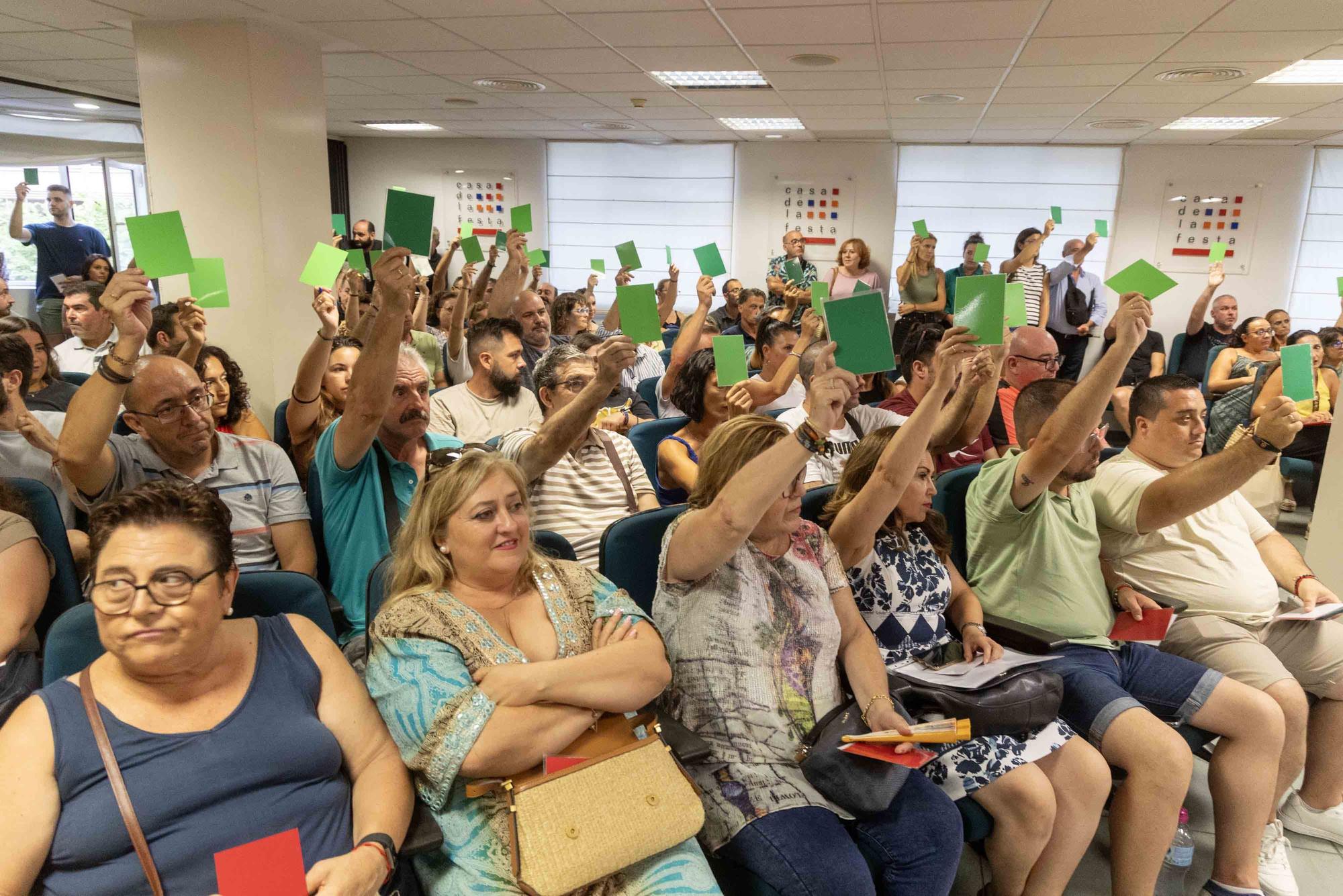 Los festeros avalan el cambio de calendario para la Elección de la Bellea del Foc