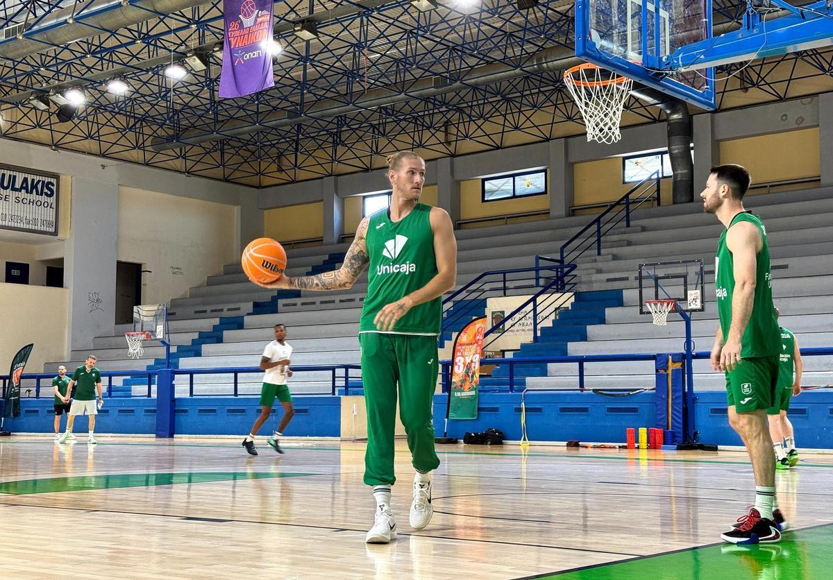 Osetkowski y Kalinoski, durante el entrenamiento de este jueves en Atenas.
