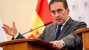 Albares defiende en Praga a la OTAN como absolutamente indispensable