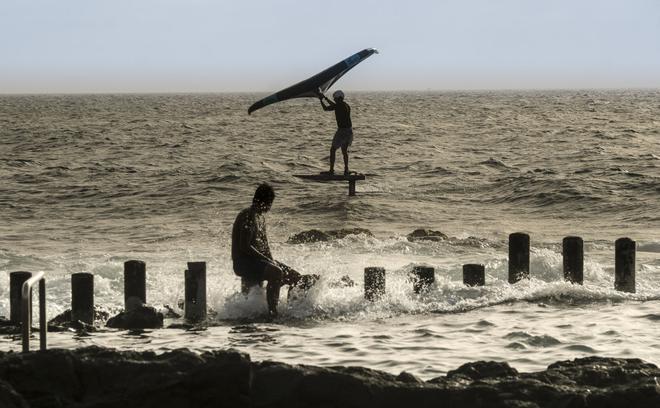 Día de calor en la playa de Alcaravaneras (07/07/26)