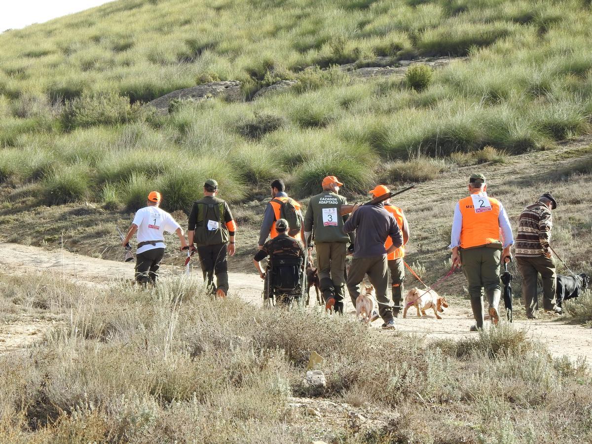 Salida del  II Campeonato de España de Caza Menor con Perro 2021 para Cazadores Adaptados (Albacete)