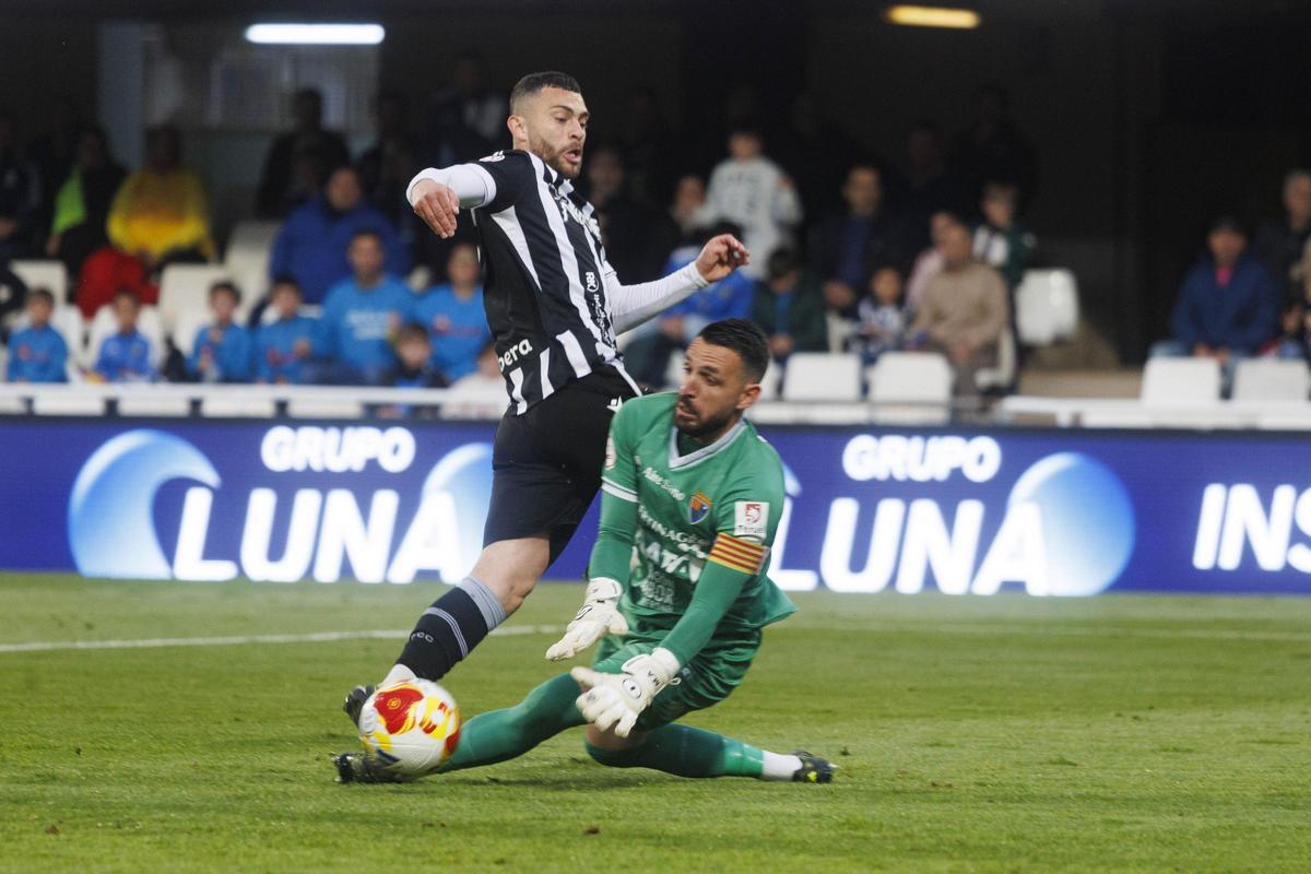 Las imágenes del partido entre el FC Cartagena y el CD Teruel