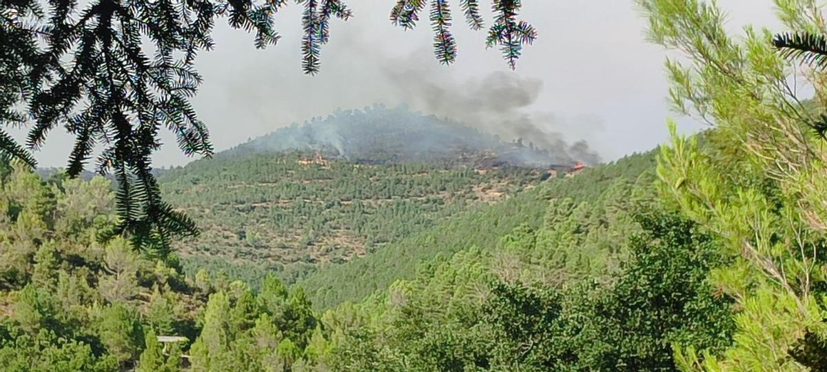 Situación del foco reavivado entre Triste y Santa María de La Peña a lo largo de la tarde del jueves