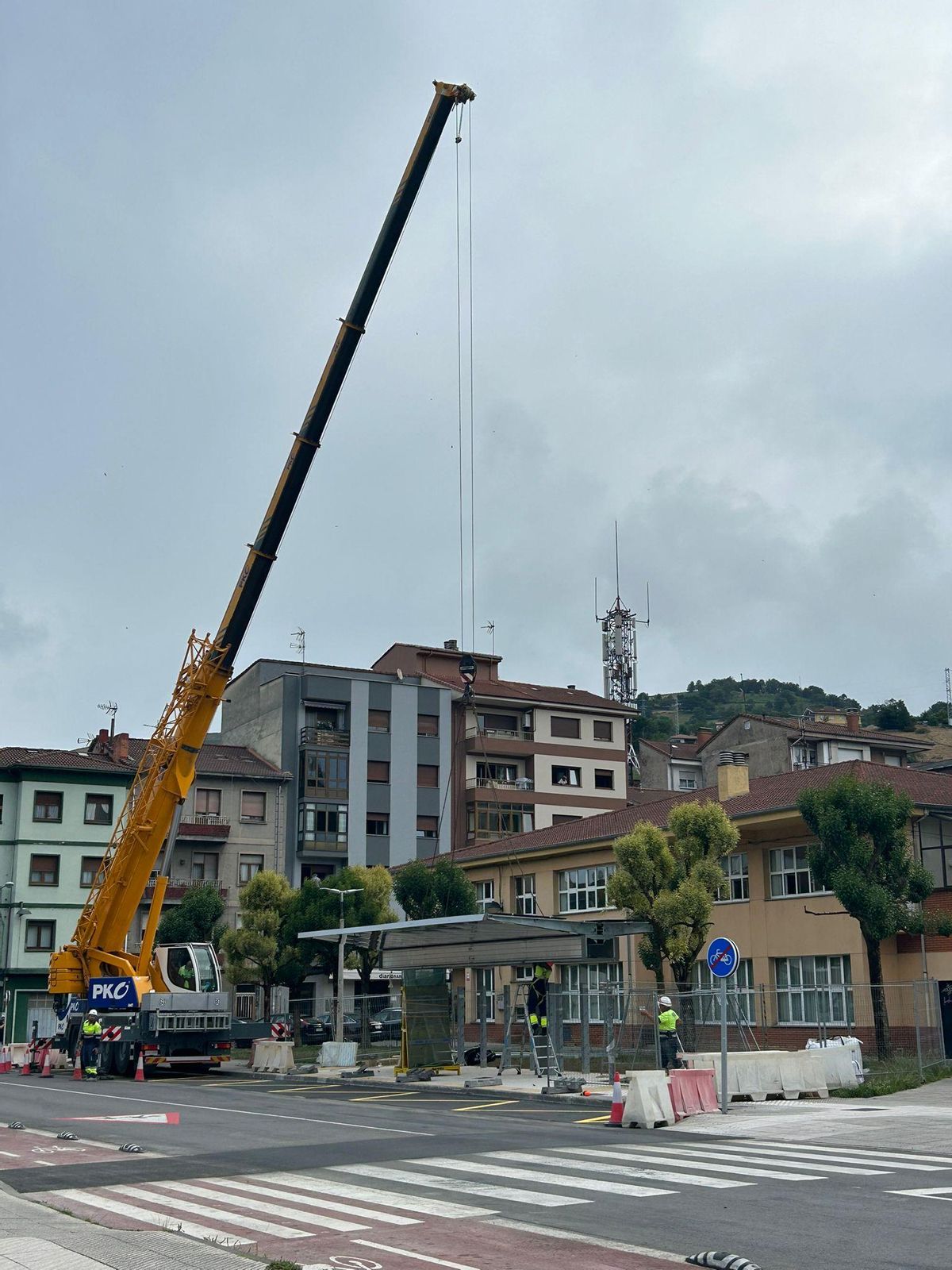 La instalación de las marquesinas.