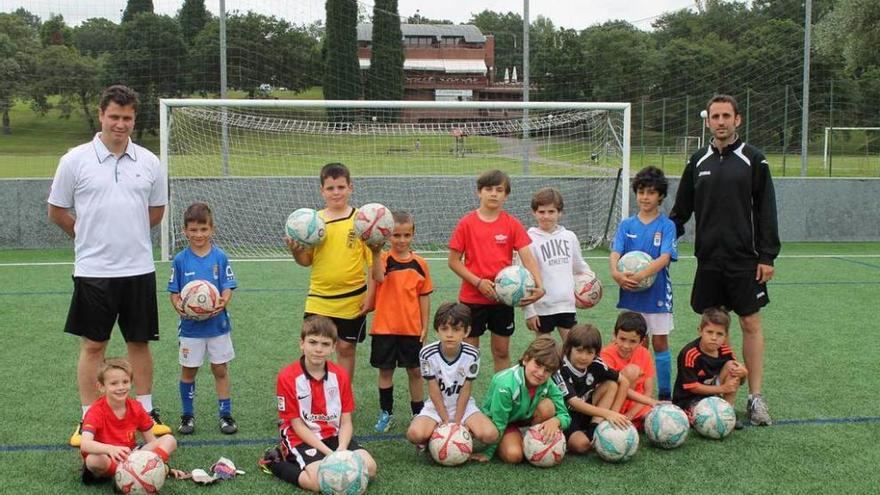 El campamento deportivo de La Fresneda reúne a más de 200 niños