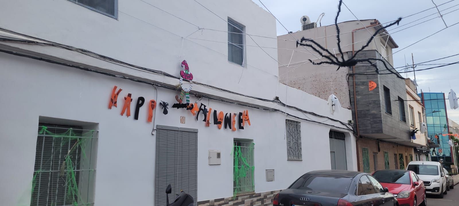 Así han decorado sus casas los vecinos del Grupo Lourdes de Castelló por Halloween