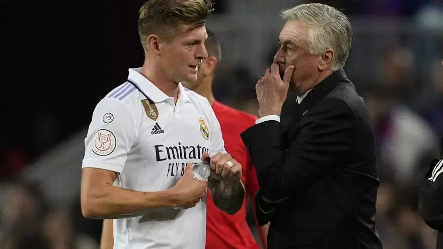 Kroos confiesa el desmadre del Madrid: "No sabíamos si llegaba más tarde jugador o entrenador"