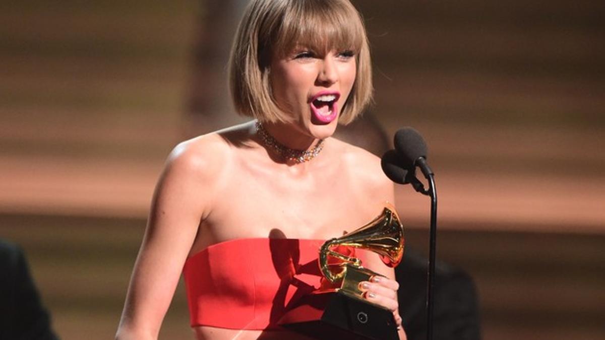 Taylor Swift, durante su discurso de aceptación del premio al mejor álbum del año por '1989'.