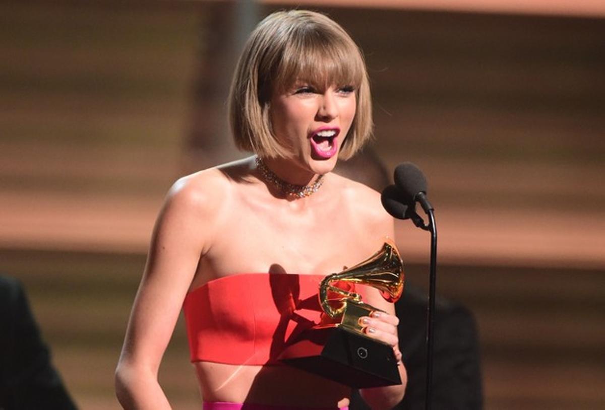 Taylor Swift, durante su discurso de aceptación del premio al mejor álbum del año por '1989'.