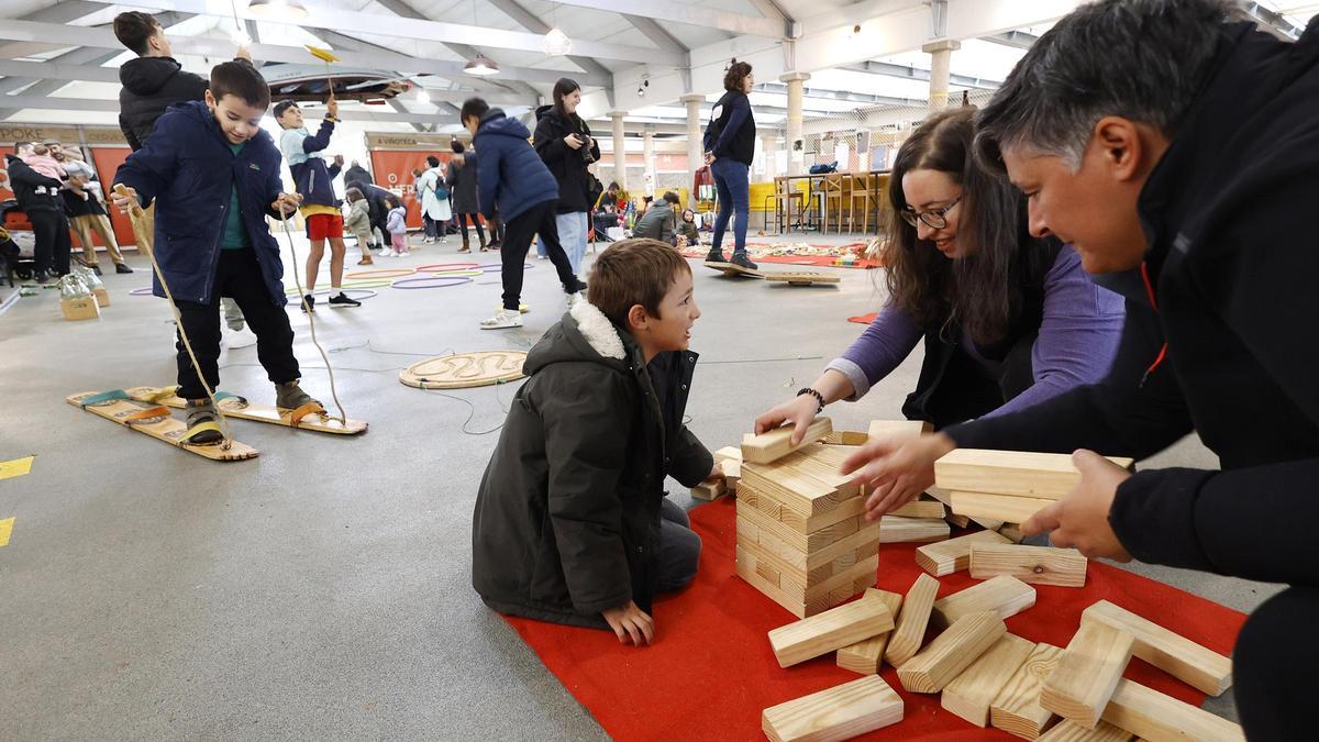 As actividades da Festa da Lingua trasladaronse na mañá deste sábado ao primeiro andar do Mercado.