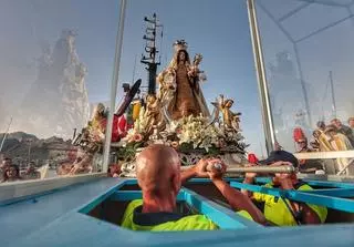 La Virgen del Carmen regresa al mar de Santa Cruz de Tenerife