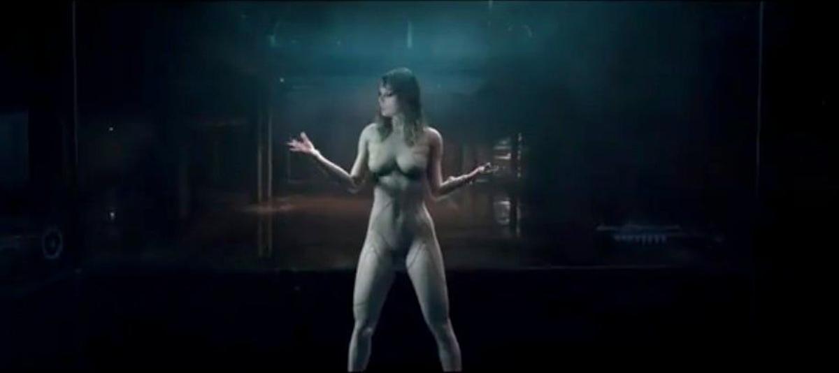 Taylor Swift parece desnuda en su nuevo vídeo
