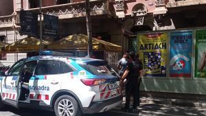 Imagen de una detención de los Mossos en Barcelona