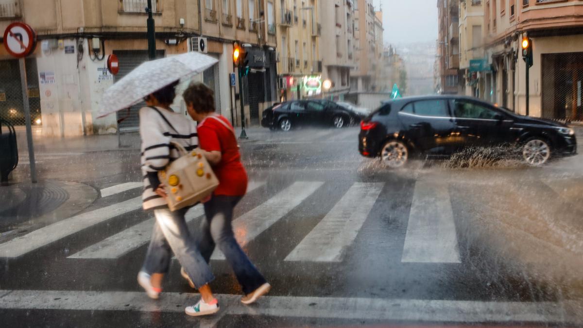 El tiempo en Valencia hoy sábado, 27 de agosto, anuncia lluvia y tormentas otra vez, según la previsión de la Aemet.