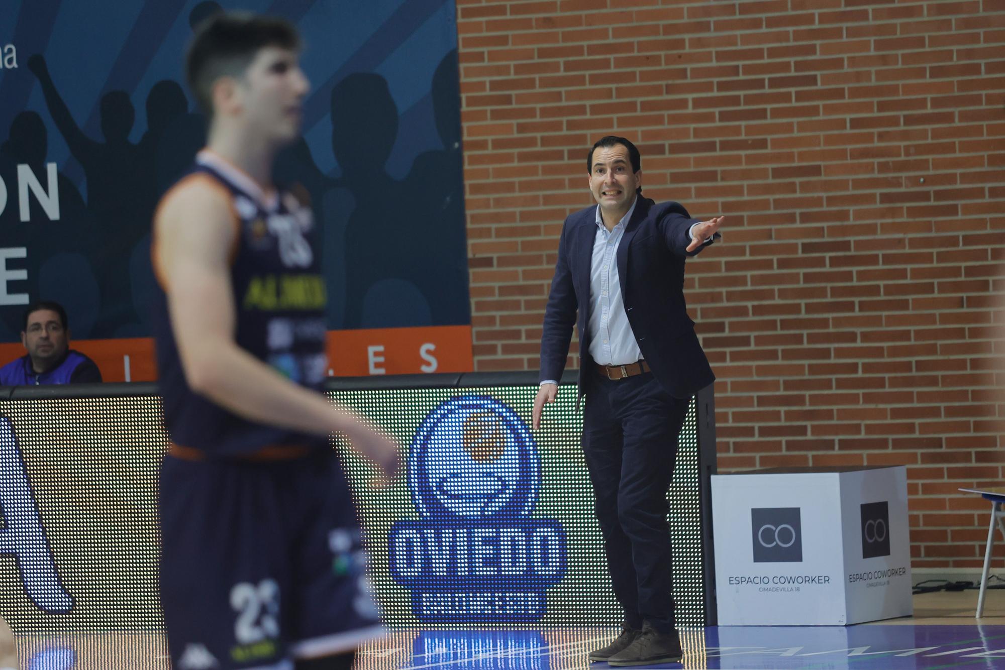 El Alimerka Oviedo Baloncesto gana un partido clave al Iraurgi ISB