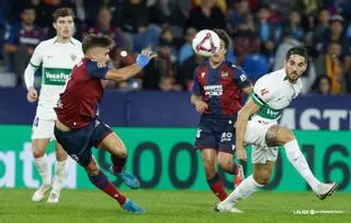 Resumen, goles y highlights del Levante 1-1 Elche de la jornada 15 de LaLiga Hypermotion