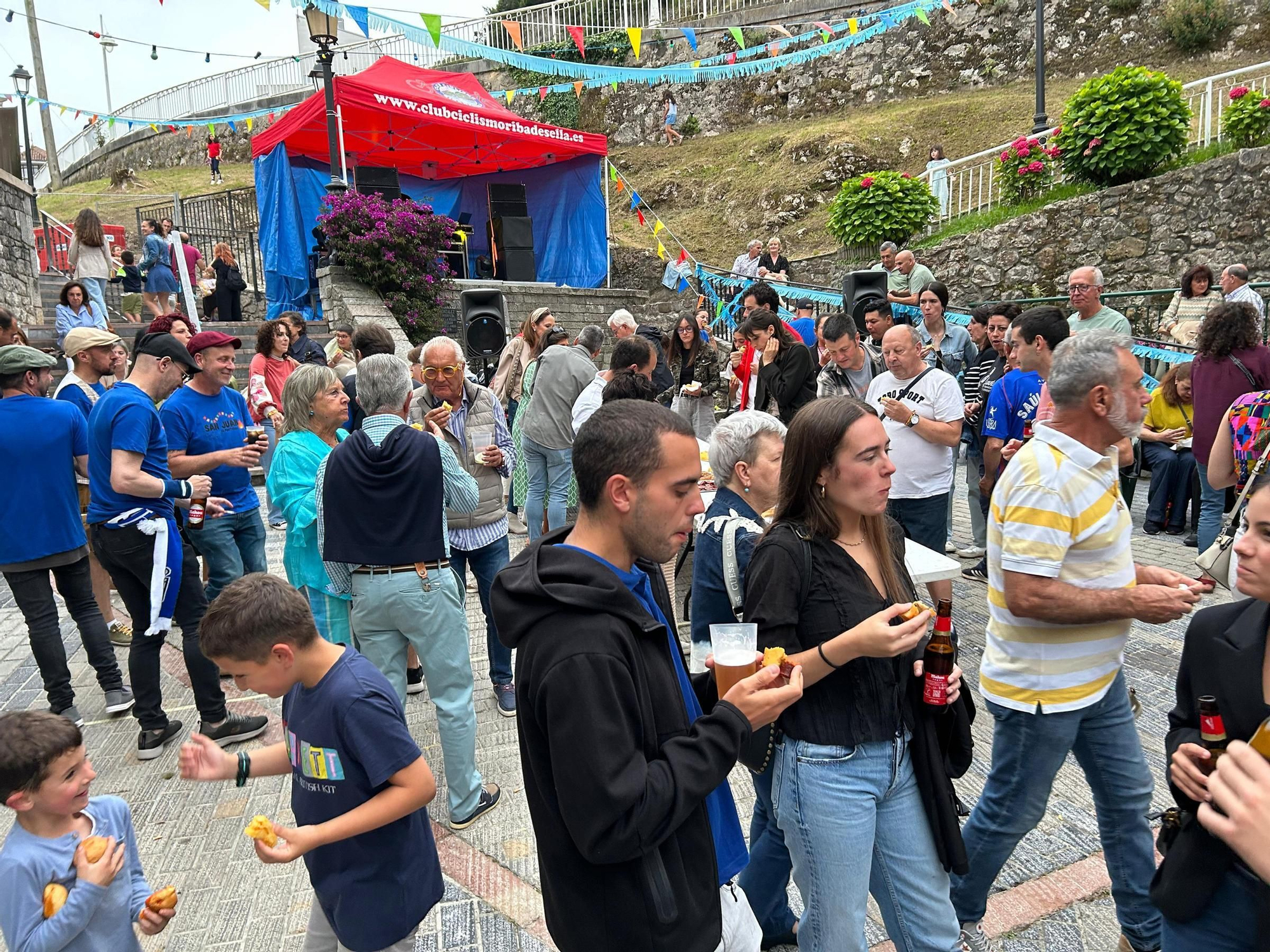 Fiesta de San Juan en el barrio de El Portiellu, en Ribadesella