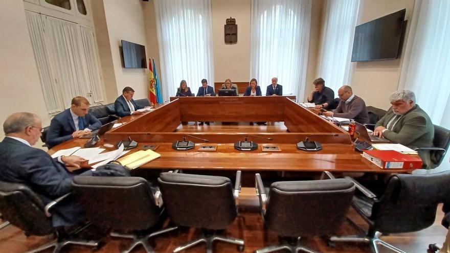 La comisión del caso Cerredo pisa arenas jurídicas movedizas