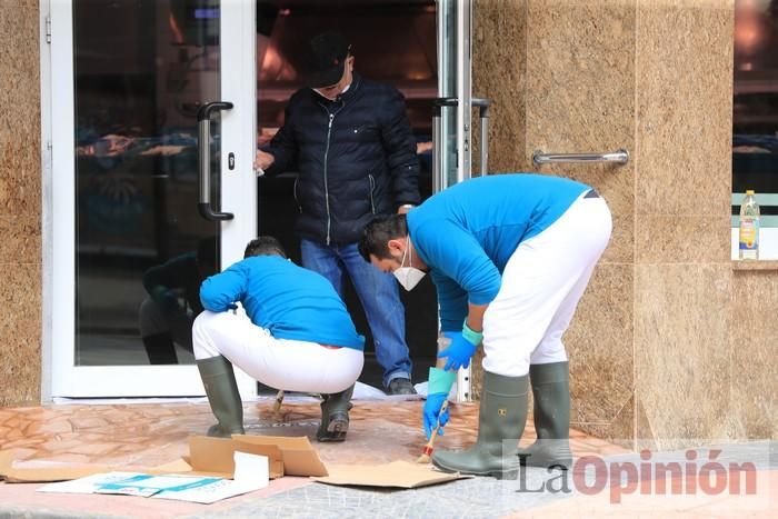 Limpian Los Alcázares tras las fuertes lluvias de los últimos días