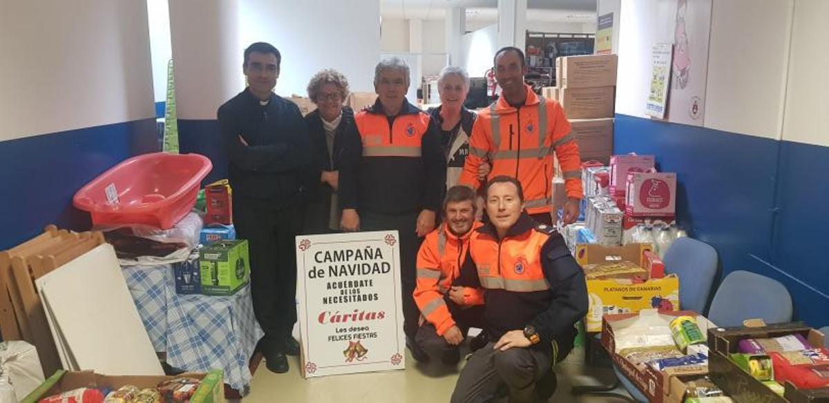 Recogida de alimentos de Protección Civil para Cáritas de Cangas.