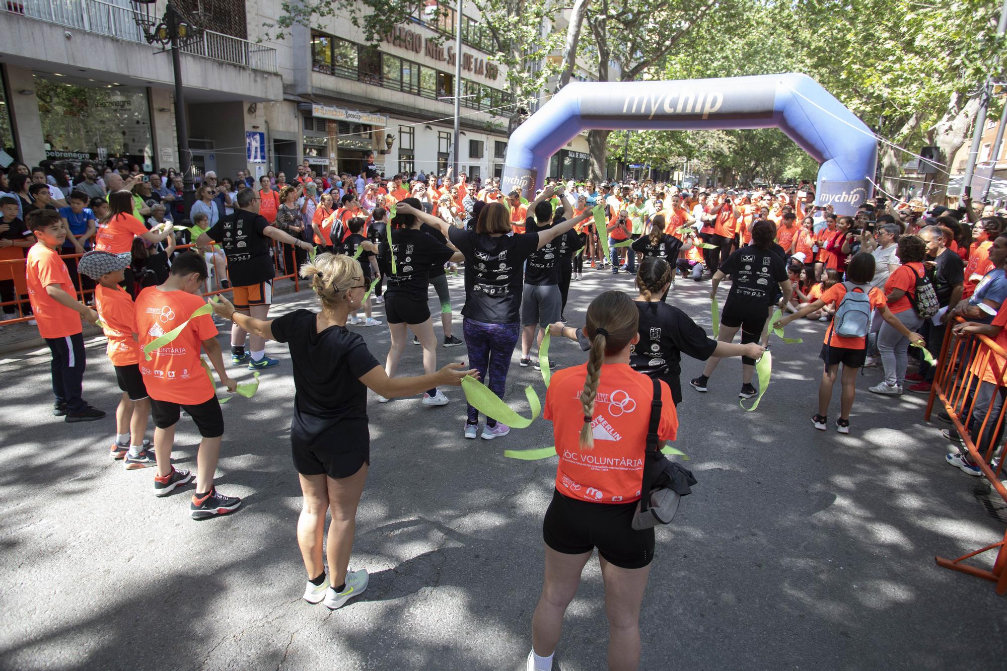 Más de 1.200 personas participan en la XV edición de la carrera de Aspromivise