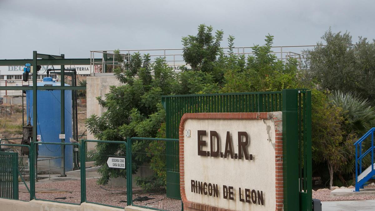 “No hay dinero para el agua en Alicante, pero sí para Marruecos”, afirma Pérez Llorca