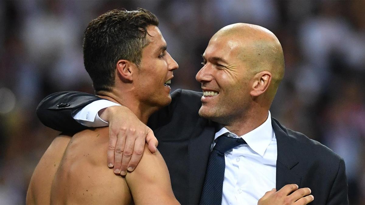 Zidane con Crisitano Ronaldo, en el top-ten de los fichajes más caro del Real Madrid