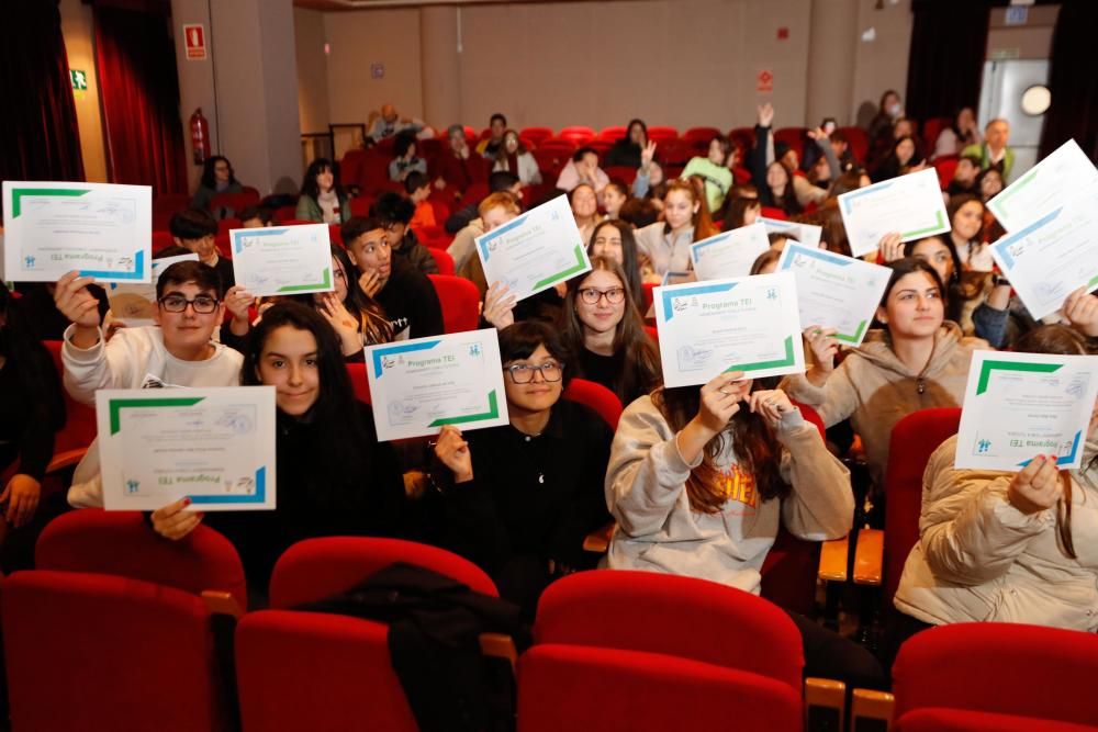 200 alumnos de instituto Santa Maria participaron en el evento