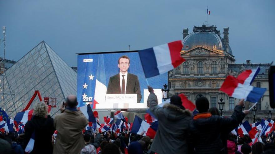Macron: &quot;Defenderé a Francia y a Europa&quot;