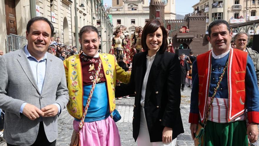 Pérez-Llorca y Diana Morant, en la entrada cristiana de Alcoi