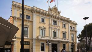 Fachada del Ayuntamiento de L’Hospitalet de Llobregat.