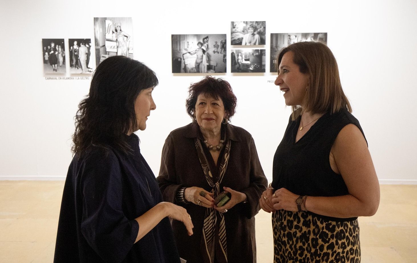 En imágenes | La Lonja de Zaragoza recorre la trayectoria de Pilar Aymerich, Premio Nacional de Fotografía