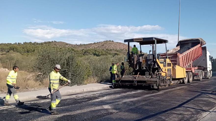 Almenara refuerza la seguridad vial del polígono Trascastell