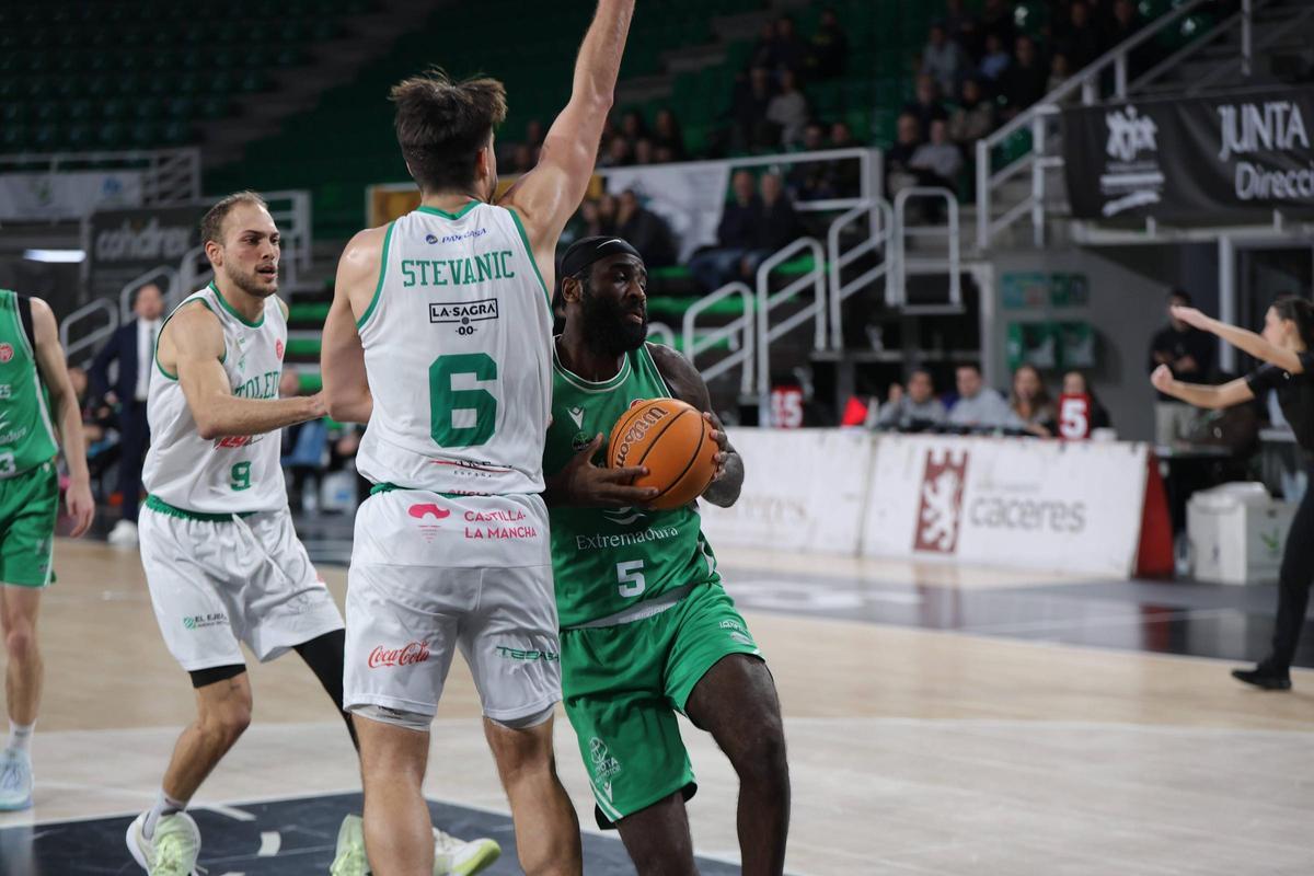 Fotogalería | Las imágenes del Cáceres - Toledo
