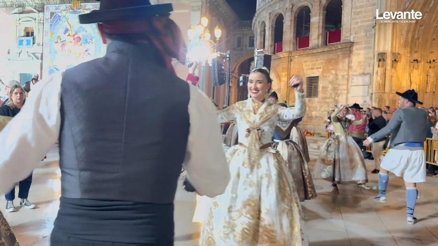 Las Fallas exhiben su poder de convocatoria en la dansà