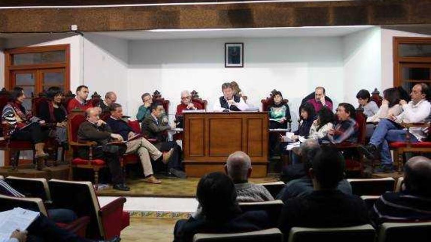 Pleno de l'Alcúdia en el que se aprobaron las cuentas.