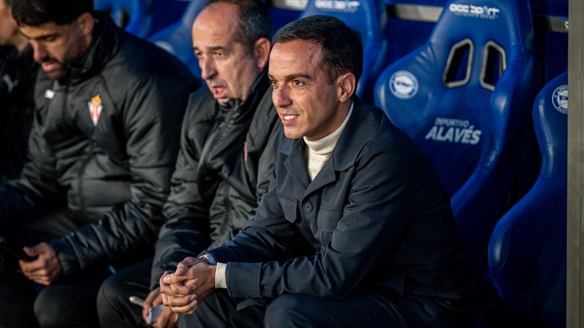 Fútbol. Partido correspondiente a la jornada 13 de Segunda División temporada 2025-2026 entre el Mirandés y el Sport. Gijón. Estadio de Mendizorroza FÚTBOL. MIRANDÉS-SPORTING. LIGA 2025-2026