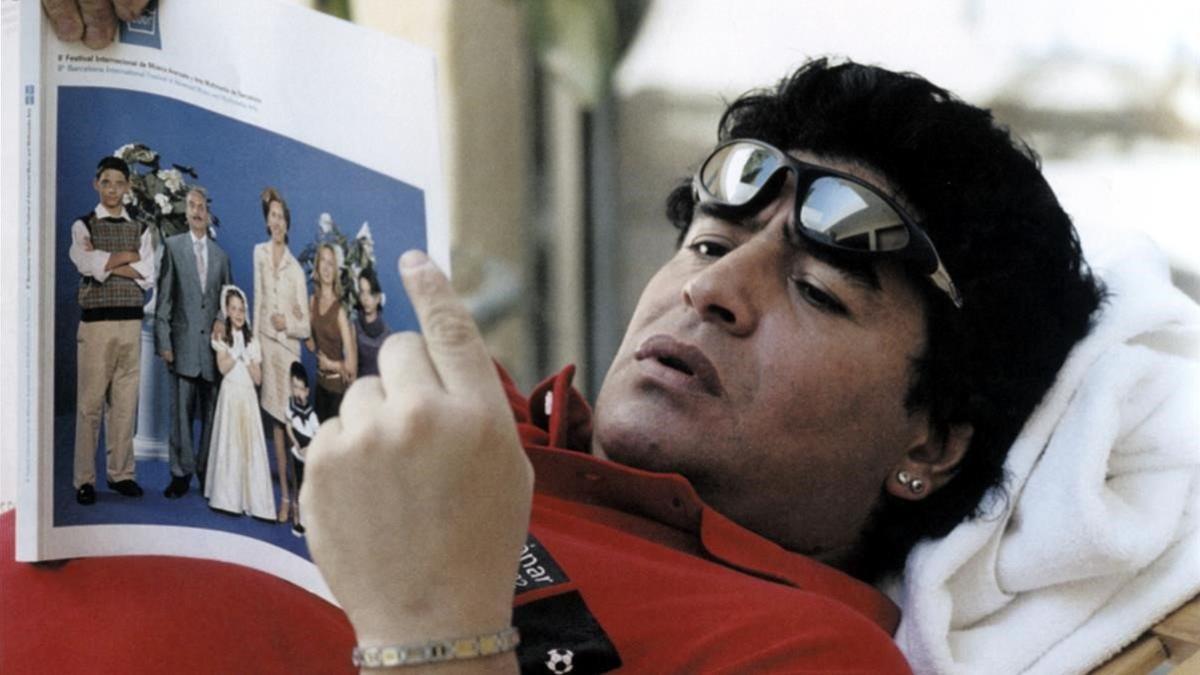 Maradona, en la imagen del Sónar del 2002