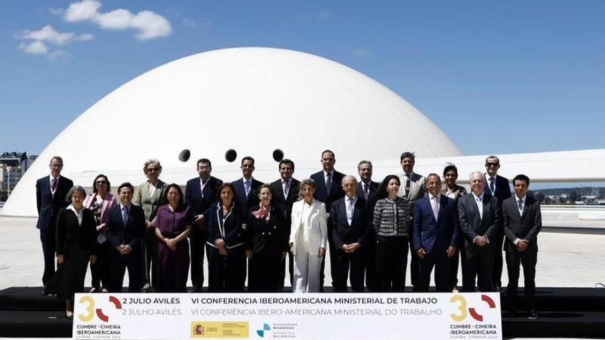 Iberoamérica firma en el Centro Niemeyer la "Declaración de Avilés", que impulsa la economía social y la IA