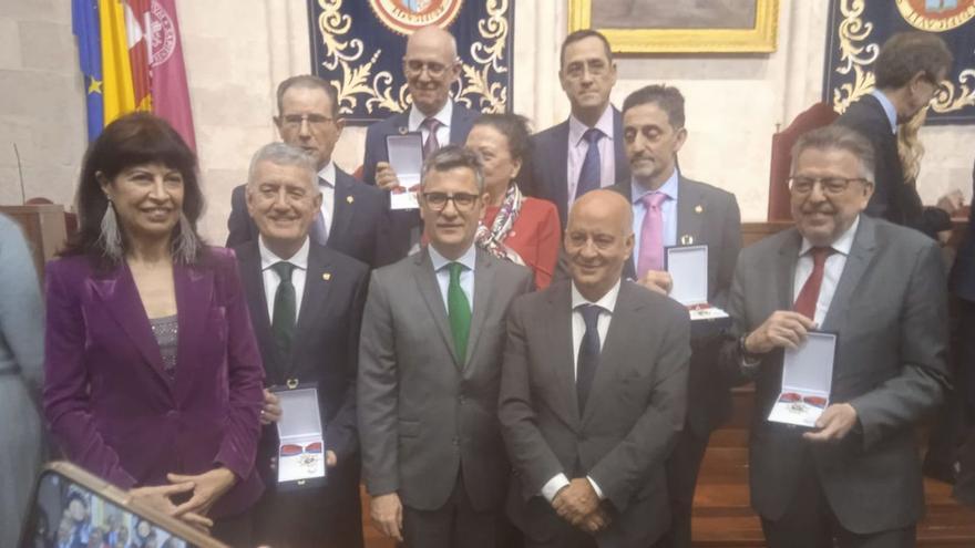 Isaac Macías Fontanillo, presidente del Colegio de Graduados Sociales de Zamora, junto al ministro Bolaños.