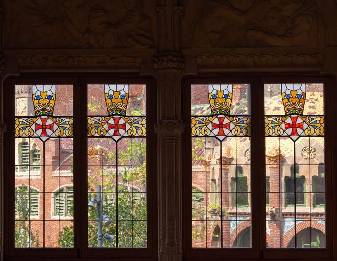 Detalle de las ventanas características del Art Nouveau